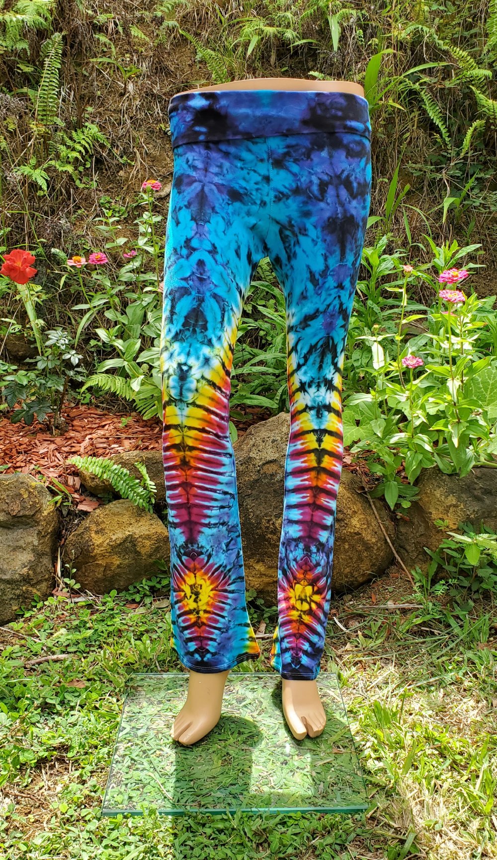 adult-yoga-pants-size-medium-tie-dye-zach