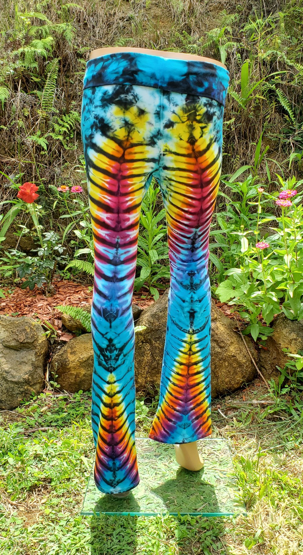 adult-yoga-pants-size-medium-tie-dye-zach