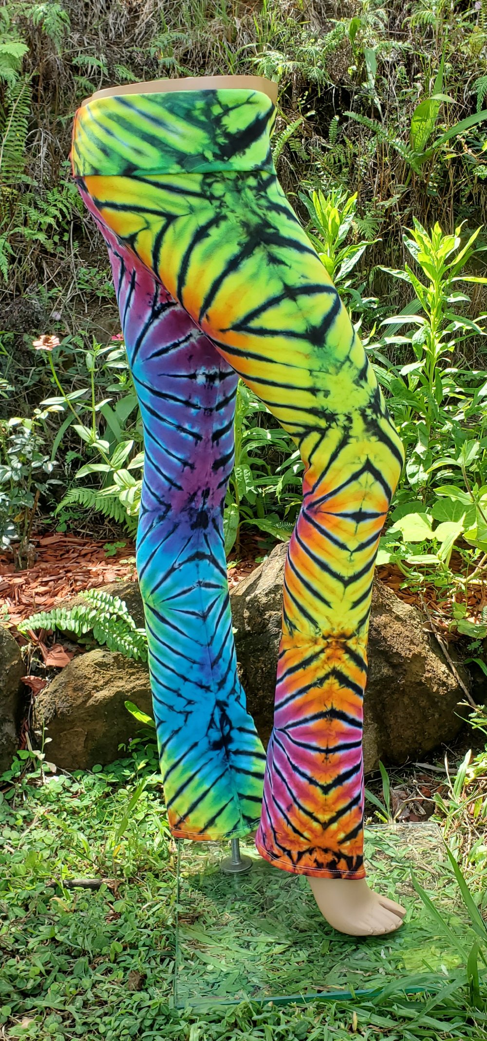 adult-yoga-pants-size-medium-tie-dye-zach